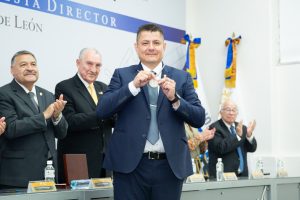 toma-de-protesta-de-la-directora-preparatoria-12-cadereyta-uanl